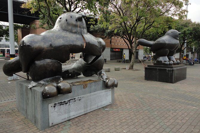 Walking tour, cable car & fruit tasting - Key Points