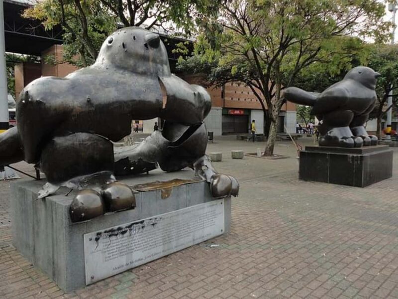 Walking Tour, Cable Car & Fruit Tasting - Walking Tour, Cable Car & Fruit Tasting in Medellín: A Balanced Look at an Authentic Experience