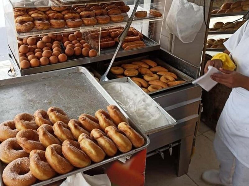 Walking Tour, Cable Car & Fruit Tasting - Key Points