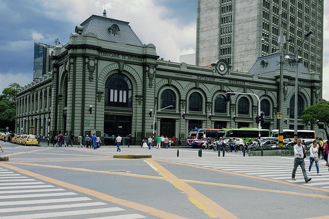Walking tour downtown Medellín - Exploring Medellín’s Downtown: A Detailed Look at the Tour