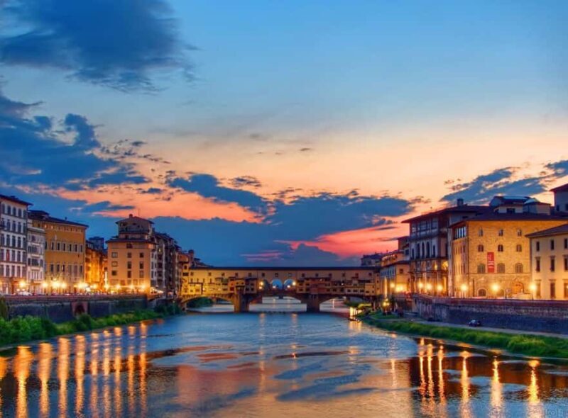 Walking Tour: Florence between Objectives and Secrets, a Journey through Mysteries - Exploring Florence Through Secrets and Perspectives