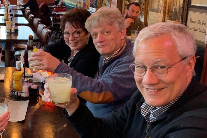 Walking Tour: Historic Chicago Pubs in River North and the Loop - Key Points