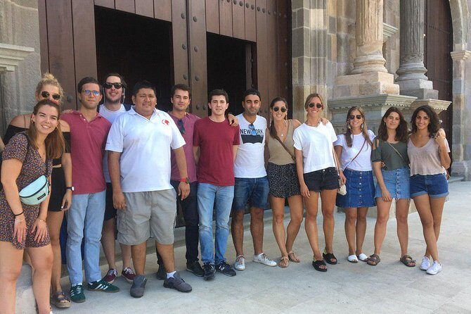 walking tour in Casco Antiguo ! - Key Points