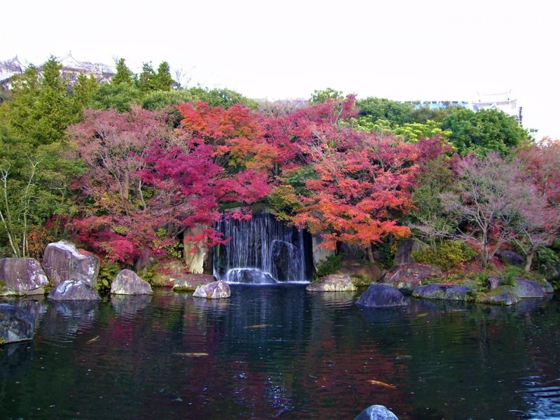 Walking Tour in Himeji: Castle, Garden and Aizome (Indigo Dyeing) - Lunch: Himeji specialities at your own cost