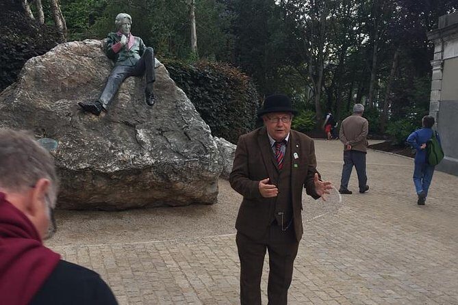 Walking tour in Merrion Square Park - Dublin Rogues Tour - Exploring Dublin’s Merrion Square on the Rogues Tour