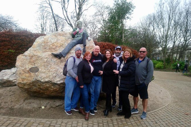 Walking tour in Merrion Square Park with a pint of Guinness Dublin Rogues Tour - The Sum Up
