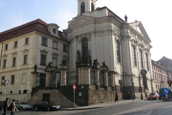 Walking Tour in New Town with Operation Anthropoid (WWII) - A Detailed Look at the Itinerary