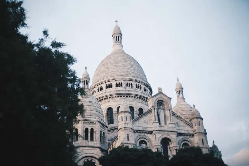 Walking Tour in Paris Montmartre with Tastings and Stories - A Detailed Look at the Montmartre Walking Tour