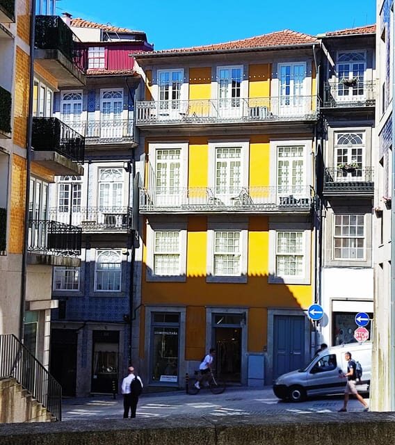 Walking Tour in Porto with Unique Polaroid Photos as a Gift - Key Points