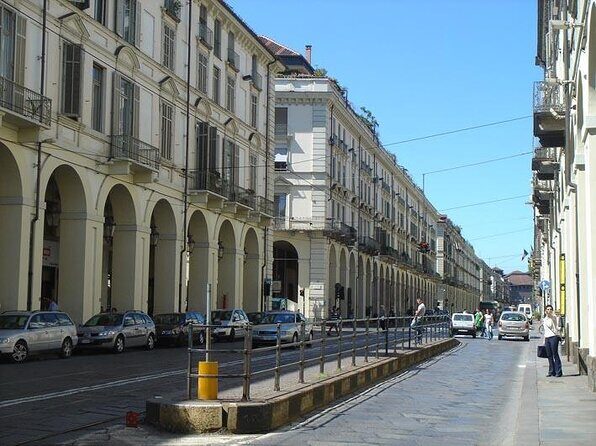 Walking Tour in small groups in English - Quick Overview of the Turin Walking Tour