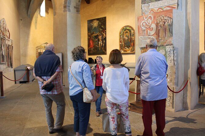 Walking Tour in small groups in English - The Sum Up