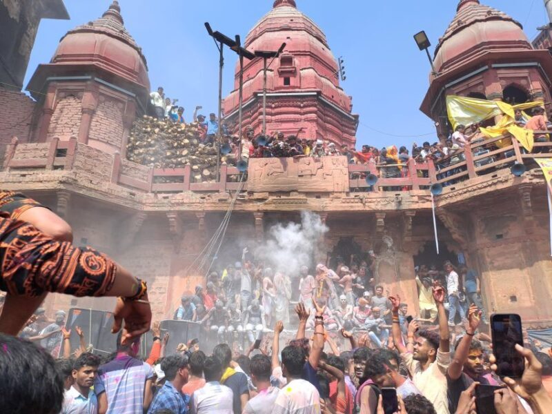 Walking Tour in the old part of the city of Varanasi - Authenticity, Respect, and Cultural Sensitivity