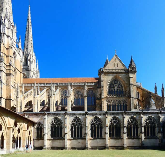 Walking tour of Bayonne history and curiosities - Practical Tips for a Great Experience
