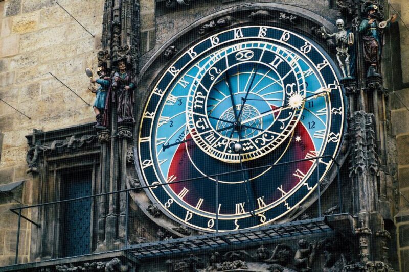 Walking tour of Prague in french: Old Town & Charles Bridge - An Overview of the Prague Old Town & Charles Bridge Tour