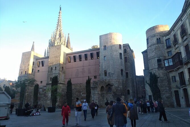 Walking tour of the Gothic Quarter of Barcelona with pintxos tasting - Frequently Asked Questions