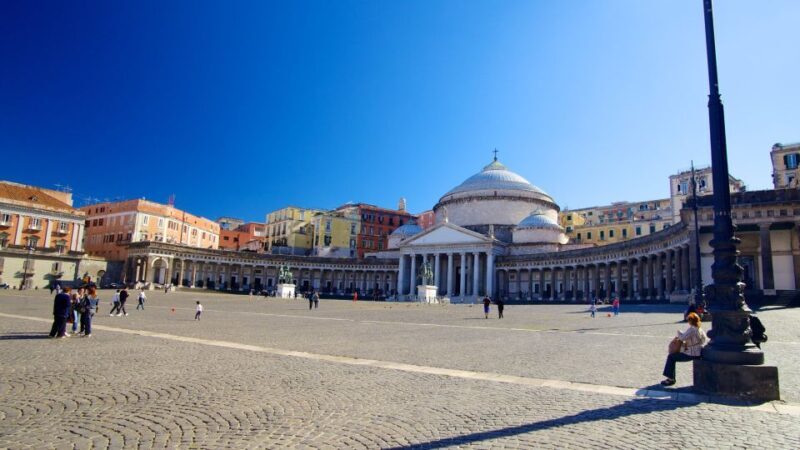 Walking tour of the Royal Naples - Exploring the Royal Heart of Naples: A Walking Tour of the Citys Noble Past
