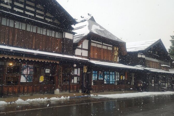 Walking Tour of Wealthy Merchant's Storehouses in Akita - Key Points