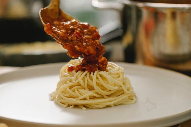 Walking Tour & Pasta Lesson Standard - Why Choose This Tour?