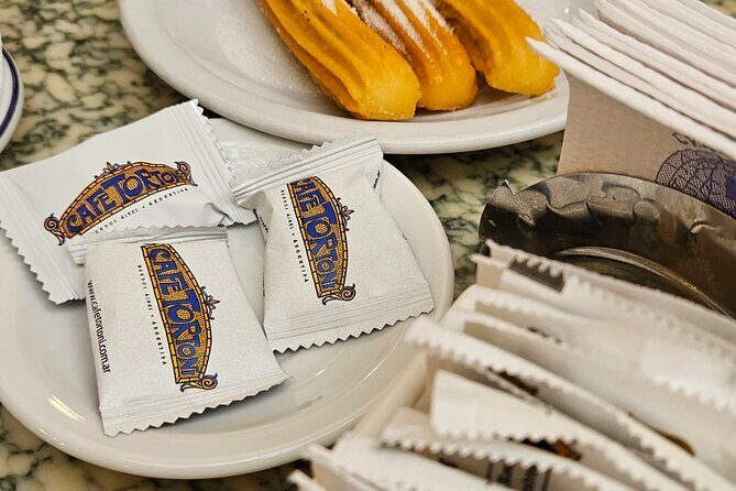 Walking tour: Plaza de Mayo and coffee time at Cafe Tortoni´s - Key Points