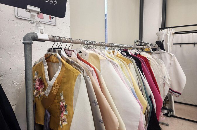 Walking Tour to Changdeokgung Palace with Korean dress Hanbok - FAQ