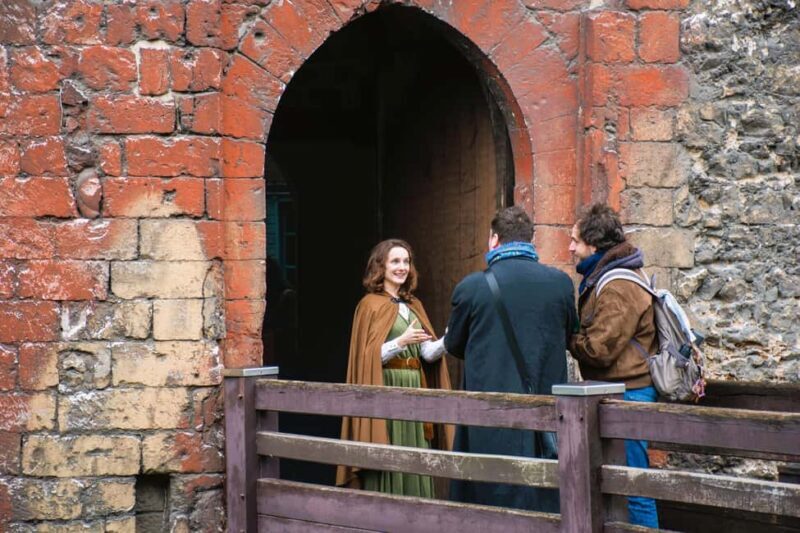 Walking tour with an Actor-Guide: Rouen with Joan of Arc - Key Points