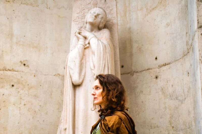 Walking tour with an Actor-Guide: Rouen with Joan of Arc - The Experience of Judging Joan