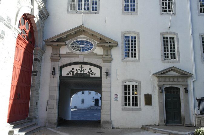 Walking tour with Guide Felix and his dog Meo - FAQ