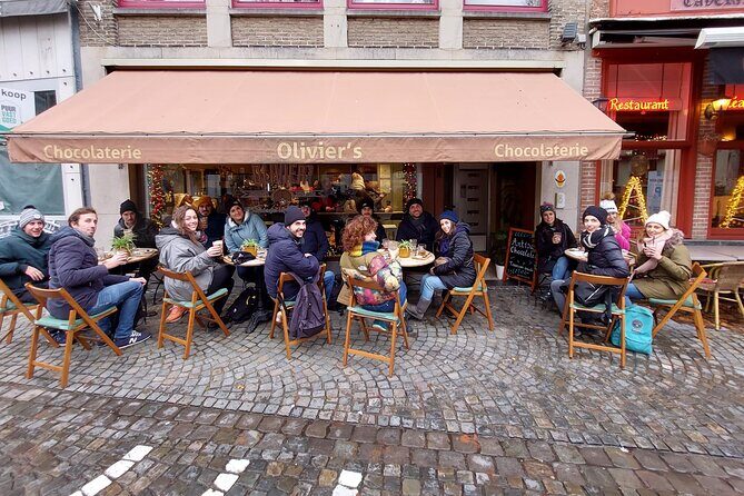Walking Tour with Hot Chocolate and Chocolate Tasting - Key Points