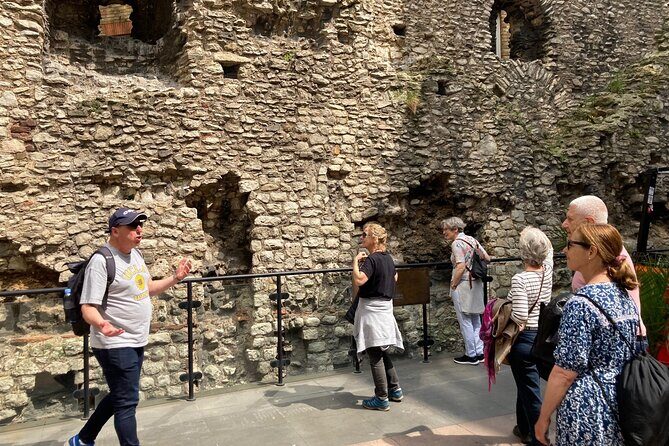 Walking Tours - Sights of London- price includes upto 10 people - The Sum Up