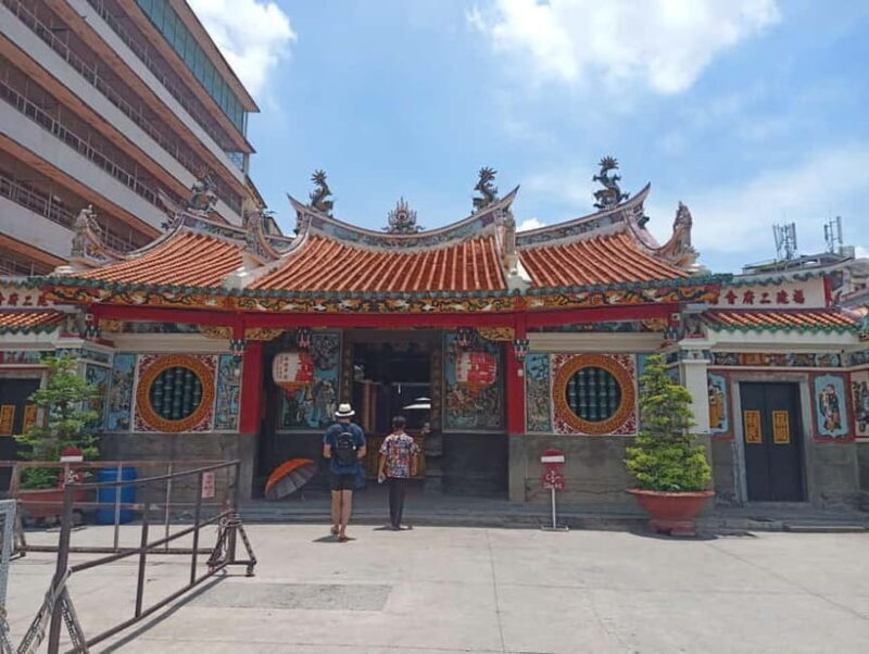 Walking Travel (free footstep, a peaceful mind) - Explore Old Saigon on Foot: An In-Depth Review