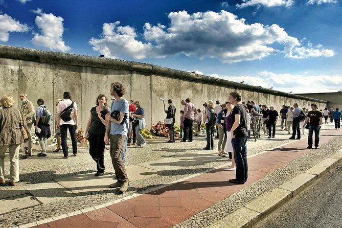 Wall Tour Berlin - Fates, Heroes & Love Stories - FAQ