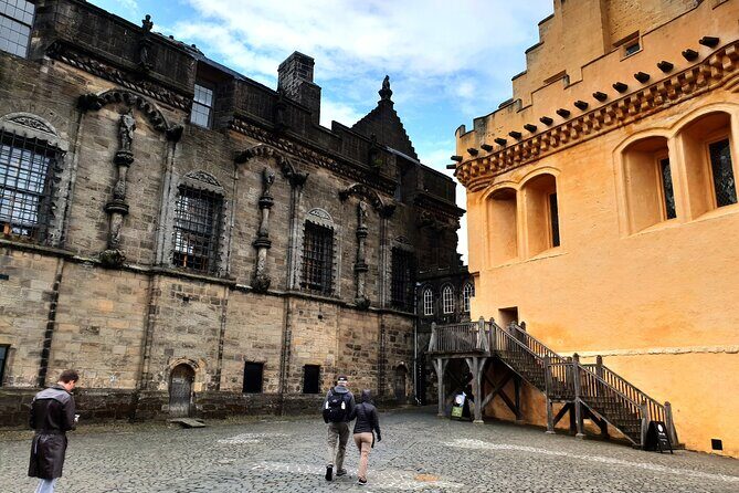 Wallace monument, Stirling Castle, Linlithgow Palace Private Tour - An Authentic Day of Scottish History and Heritage in a Private Tour