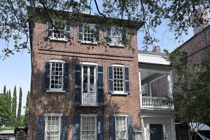 War Comes to Charleston: Historical Walking Tour - Authentic Experiences and Stories