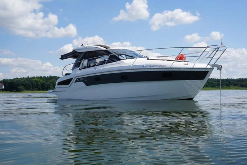 Waren (Müritz): Fun Cruise motor yacht with skipper - 8 hours - Pricing and Value