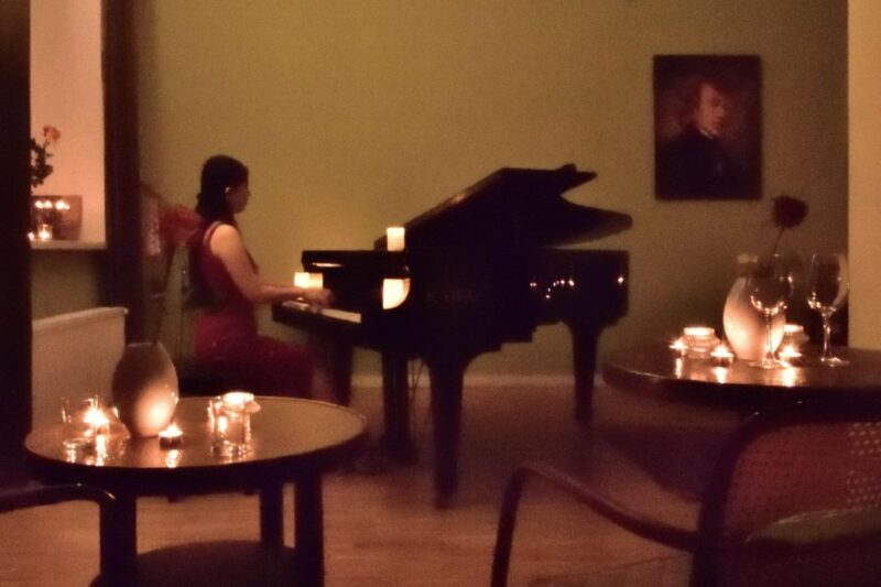 Warsaw Concert: Chopin  Painted by Candlelights with Wine - The Sum Up