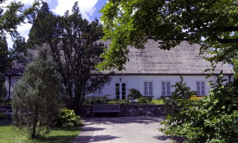 Warsaw: Full-Day Outskirts Private Tour - An In-Depth Look at the Warsaw Outskirts Private Tour