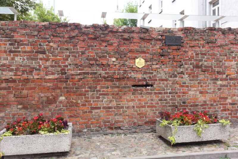 Warsaw: Jewish Heritage Private Walking Tour - Discover Warsaw’s Jewish Heritage with a Guided Walking Tour
