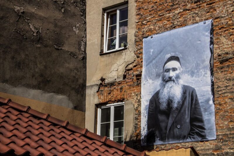 Warsaw: Majdanek Concentration Camp & Lublin Guided Day Tour - Exploring the Depths of the Tour Experience