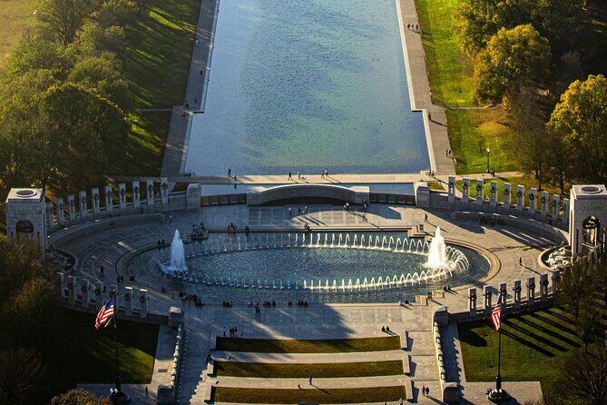 Washington, D.C.: Monuments & Memories History Walking Tour - A Walk Through Americas Most Famous Monuments