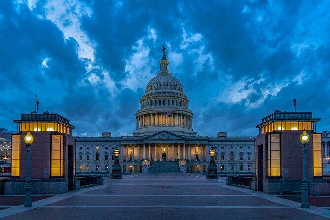 Washington DC Monuments and Memorials Night Tour - Key Points