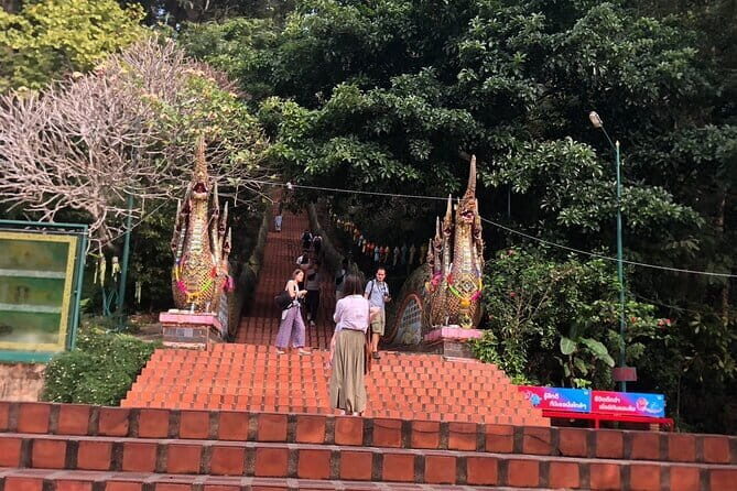 Wat Doi Suthep And Wat Pha Lat Evening Tour - An In-Depth Look at the Wat Doi Suthep and Wat Pha Lat Evening Tour