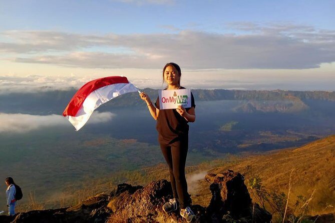 Watch the sunrise from the top of Mount Batur volcano - Key Points