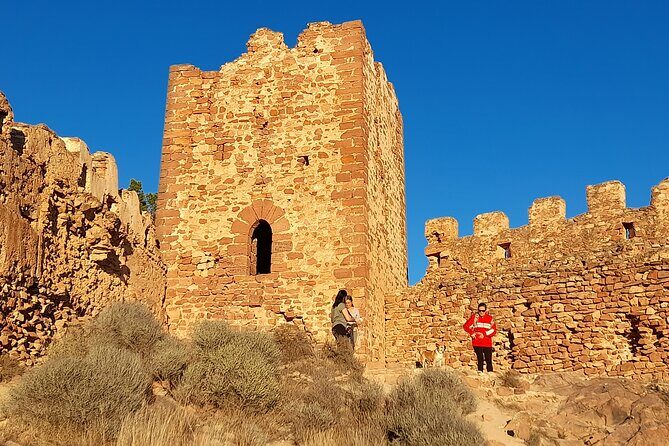 Watch the Sunset from the castle of Serra - Key Points