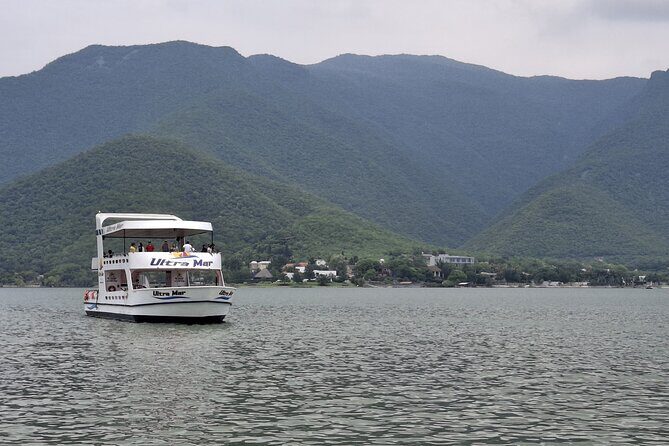 Waterfall Horsetail and dam of the mouth and village Magic - The Sum Up