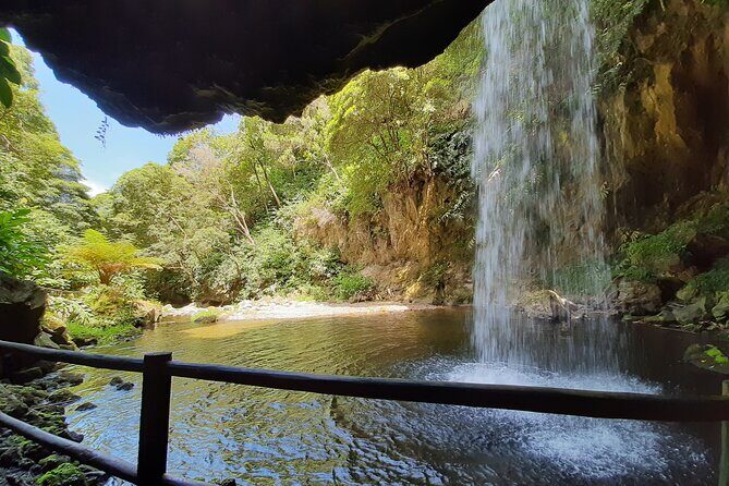 Waterfalls Hike, Moinho do Felix with tea plantation - Key Points