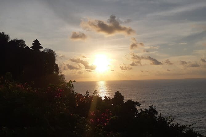 Watersport and Sunset in Uluwatu - An In-Depth Look at the Tour Experience