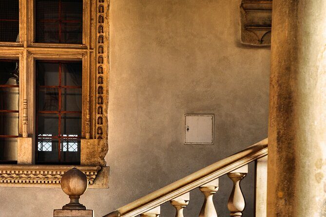 Wawel Castle and Cathedral Guided Walking Tour in Kraków - Who Would Love This Tour?