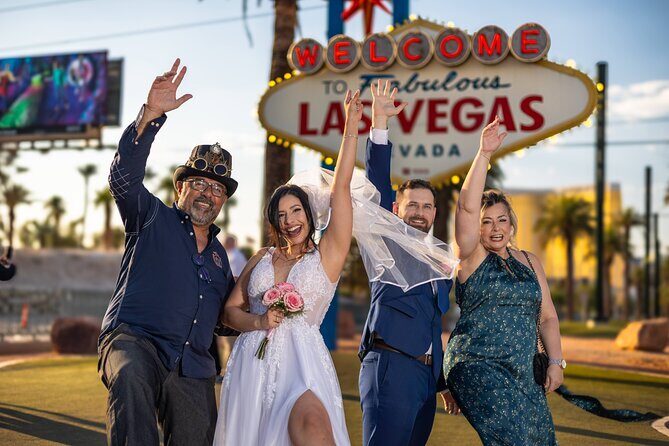 Wedding at Placa DE Las Vegas in Portuguese, English or Spanish - A Detailed Look at the Wedding Experience