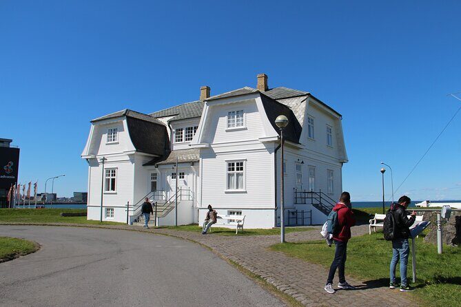 Weekend City-Break: City Tour & FlyOver Iceland Experience - Key Points