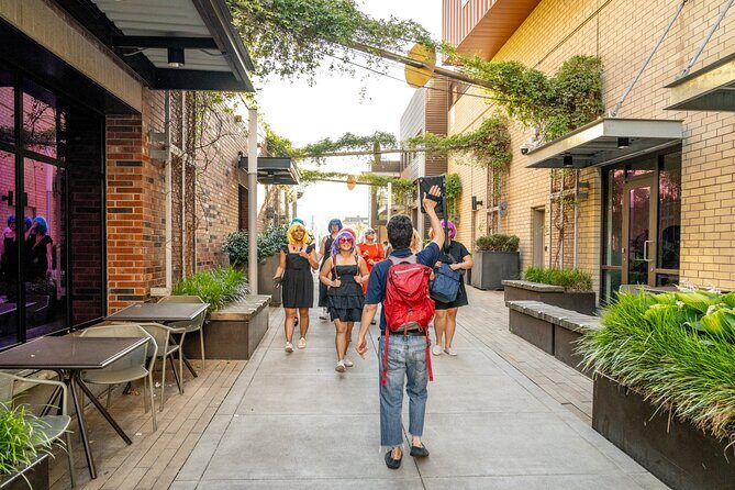 Weird Portland Pub Tour - Authentic Portland Experiences